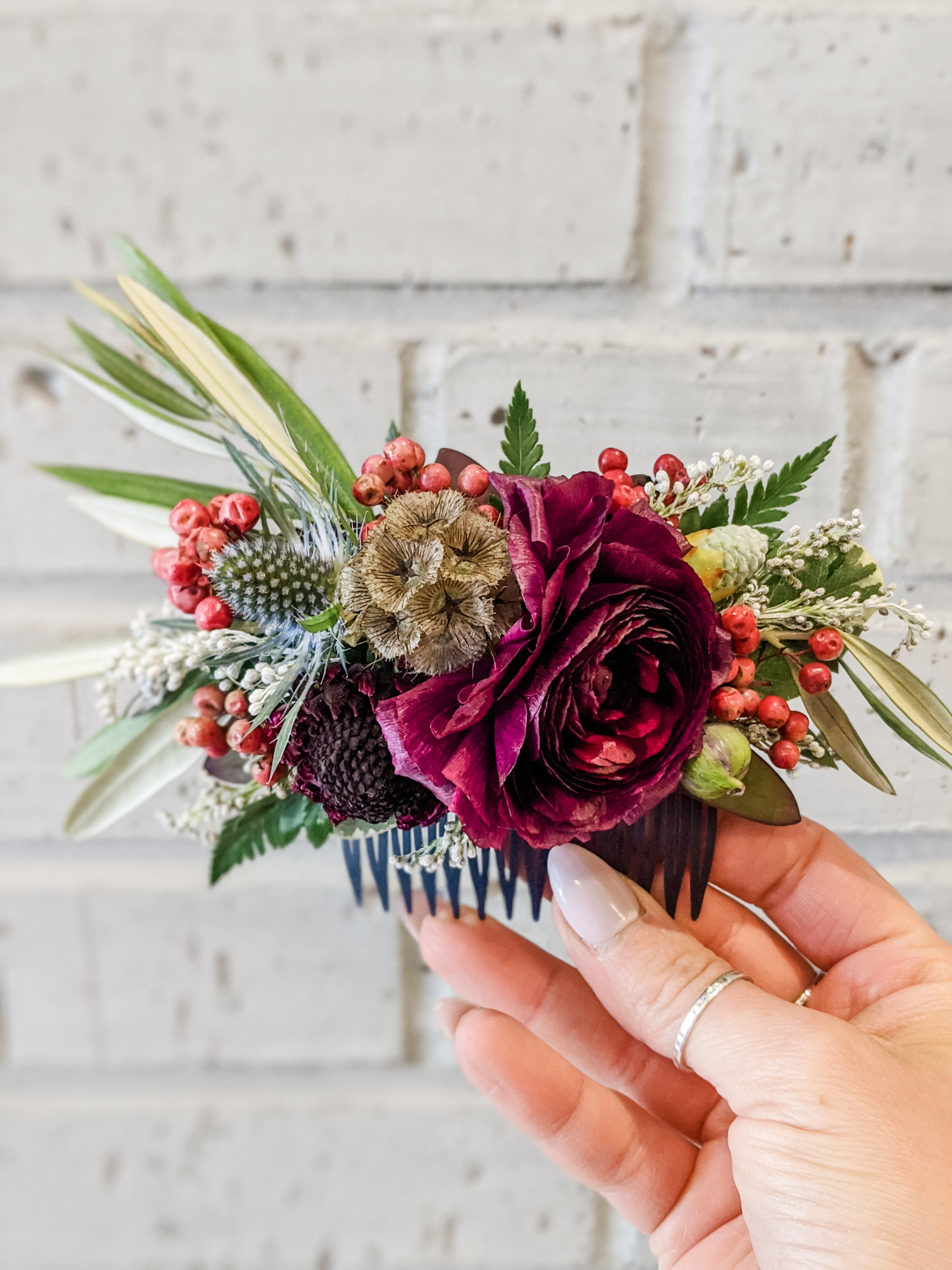 Laurel's Signature Floral Comb